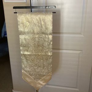 Satin and Gold Embossed Easter Table Runner with Gold/Cream Tassels